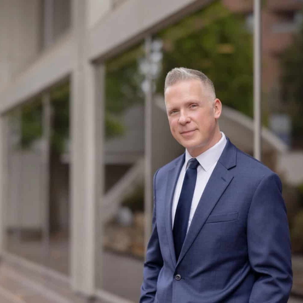 TimReedHeadshot2022-36